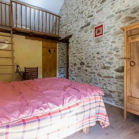Rustique Avec Lit King-size, Salle De Bains Privee Et Petit-dejeuner Pres De Nantes. 3*