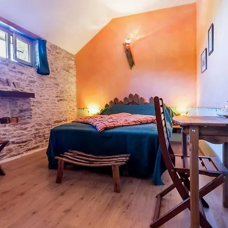 Rustique Avec Lit King-size, Salle De Bains Privee Et Petit-dejeuner Pres De Nantes. - Fr-1-306-1250 B&B